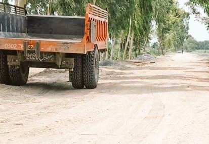 PTIPoliticsss's tweet photo. MPA Shahabuddin Sehar inspected ongoing work on UC Sumra Nashib road.
#NA187 #PP281 #Layyah #PTI https://t.co/UCSiNl5Dph