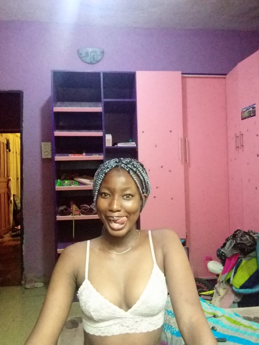 NinnieTalks's tweet photo. I'm a teenage girl
My room is meant to be scattered
Don't disturb me 😒😌 https://t.co/i2cavy0VaK