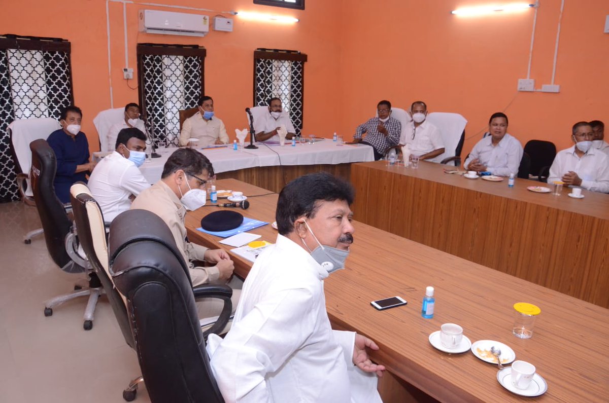 CMOfficeAssam's tweet photo. CM Shri @sarbanandsonwal announced upgradation of the Poba Reserve Forest in Dhemaji to a Wildlife Sanctuary in a meeting with senior officials of Lakhimpur, Dhemaji and Majuli districts at Jonai. 

The CM was reviewing the flood, erosion &amp; #COVID19 situation of the districts. https://t.co/iB5qaVCVLO