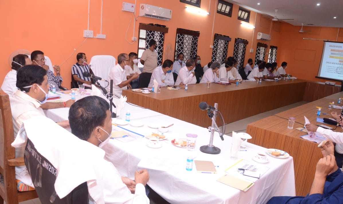 CMOfficeAssam's tweet photo. CM Shri @sarbanandsonwal announced upgradation of the Poba Reserve Forest in Dhemaji to a Wildlife Sanctuary in a meeting with senior officials of Lakhimpur, Dhemaji and Majuli districts at Jonai. 

The CM was reviewing the flood, erosion &amp; #COVID19 situation of the districts. https://t.co/iB5qaVCVLO