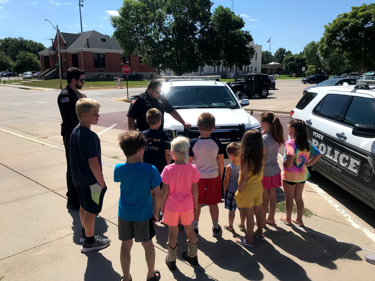 York_ParkandRec's tweet photo. We had a great morning learning from the York Police Department at the Hometown Heroes program yesterday.
The kids favorite part of the morning was getting to sit in the “jail” in the back of the car. Thanks YPD! #YPR #YorkParksAndRec https://t.co/8gSdQ107KR