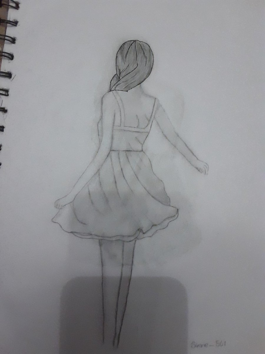 MissDrinkwater's tweet photo. Sirine (Y7) has shared some fantastic extra art work she has completed over lock down. Her use of pencil and paint is stunning, and shows real skill. This girl is one to artist to watch in the future 🎨🤩#proudteacher #workhard @MEACentral https://t.co/14131DbNjw