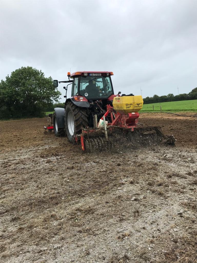 BoyleagriPat's tweet photo. @dcampion244 Can’t beat de bit slurry before hand https://t.co/QzSYWvh2Ru