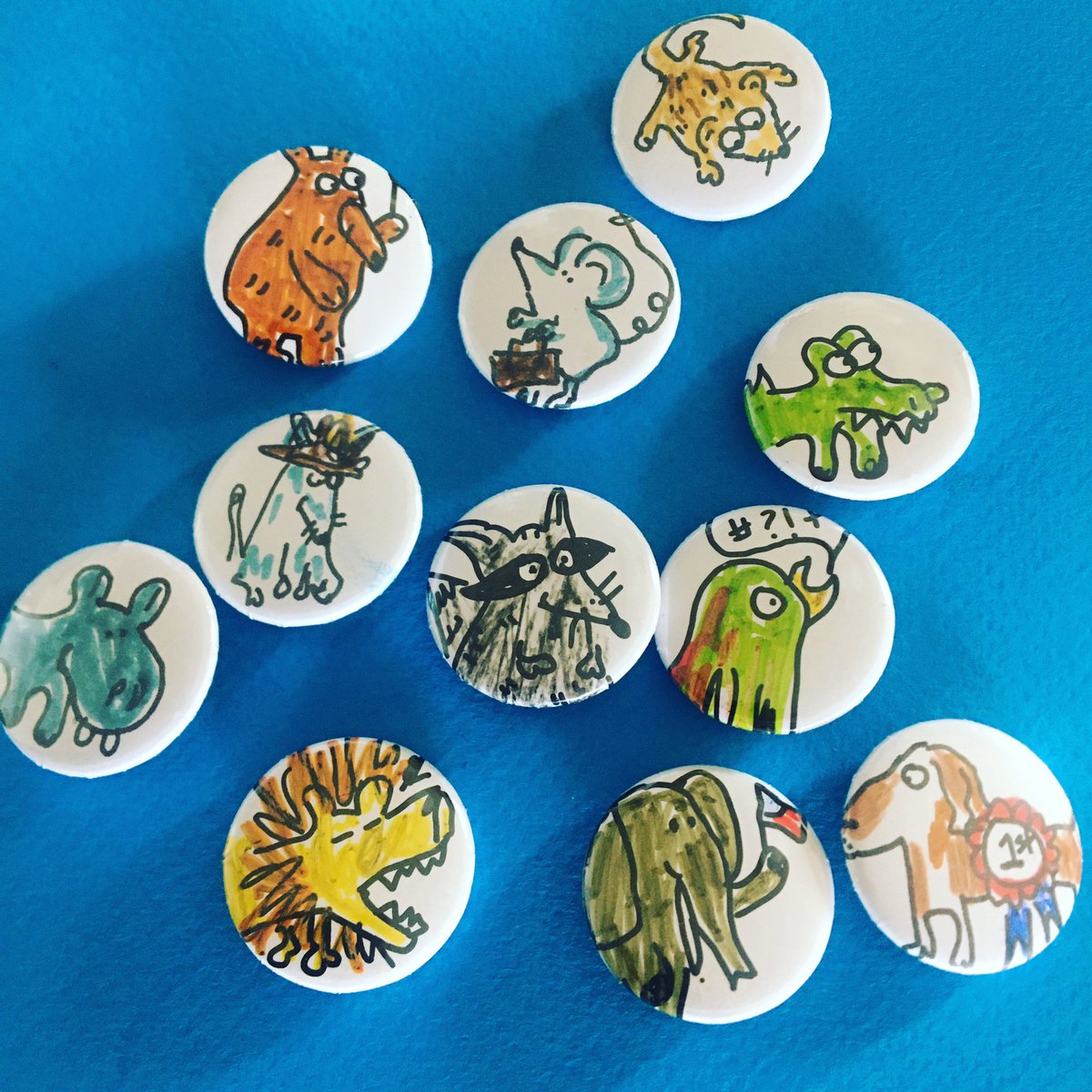 I have buttons too!  All had drawn.  #ifyouwantafriendinwashington