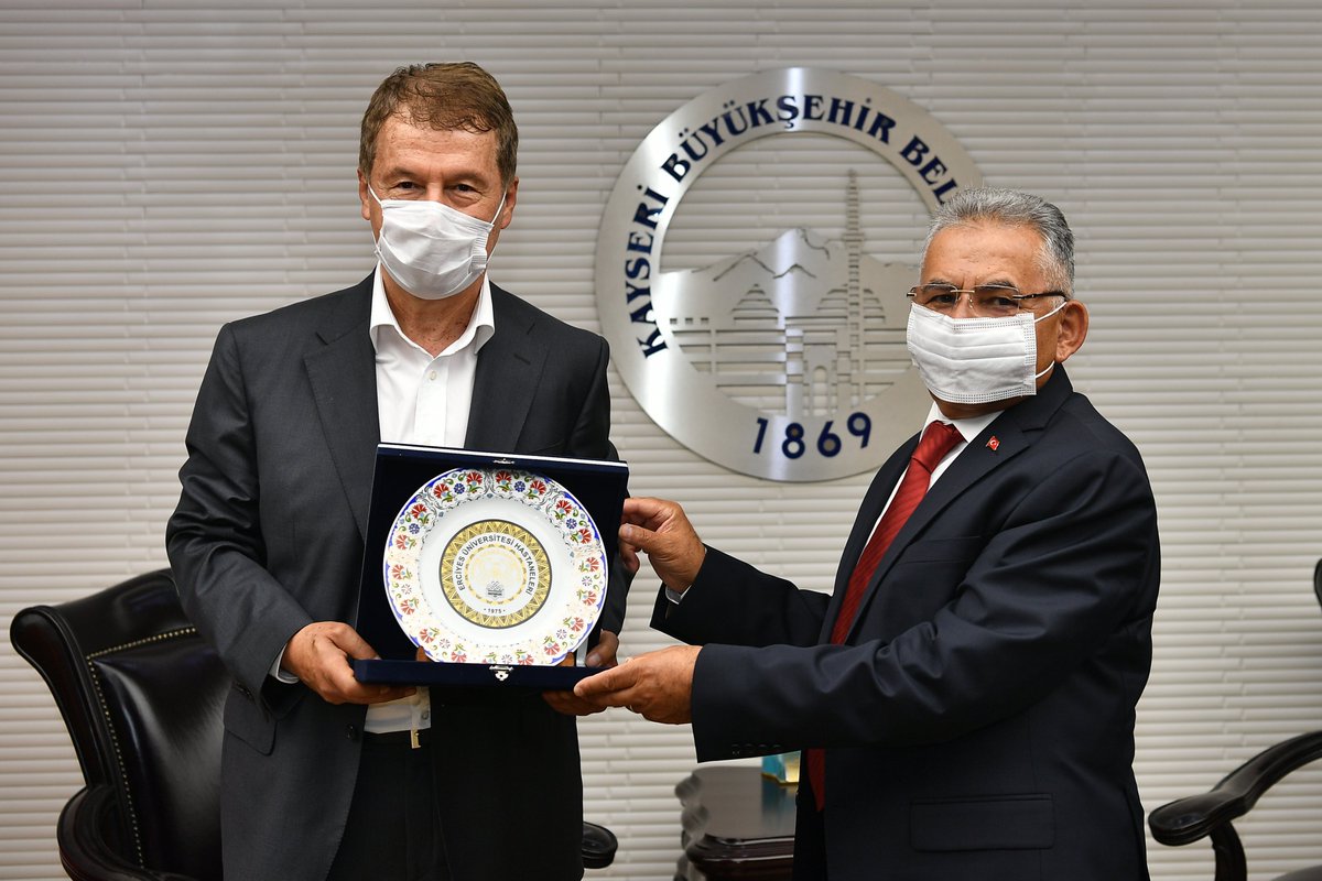 Memduh Büyükkılıç