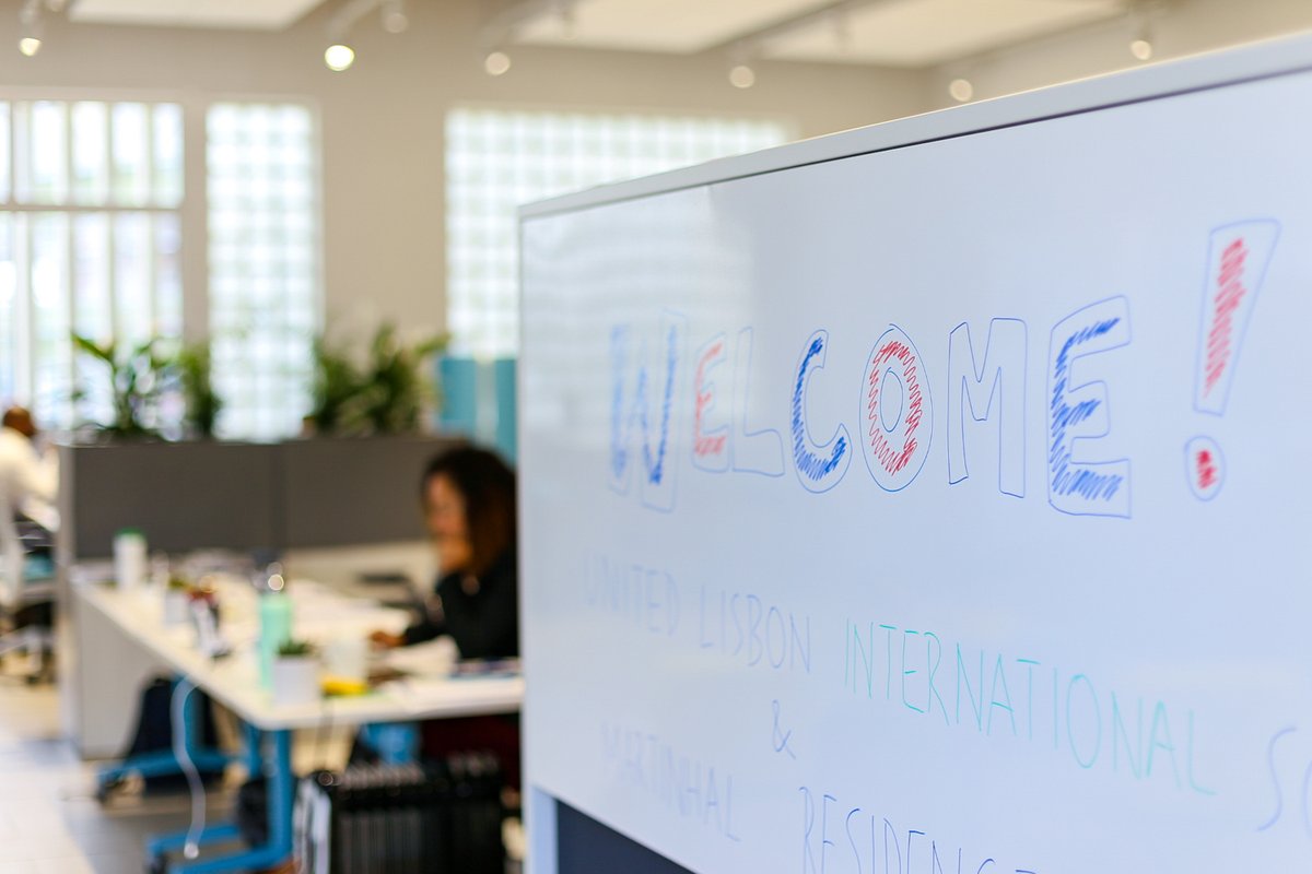 UnitedLisbon's tweet photo. We are excited to announce that we have just surpassed the 100-student mark of enrolments at #UnitedLisbonSchool 🥳 A warm welcome to the teachers who have arrived safe and sound from the US this week 🤗 Admissions are still open https://t.co/rAlqNbJkd9 👈 https://t.co/7XT00gapuQ
