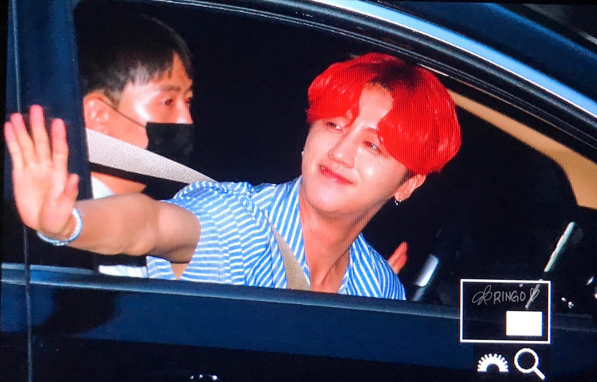 BeRingo1123's tweet photo. 200714 더쇼 퇴근
1위 가수 김영빈 
#SF9    #에스에프나인  
#영빈 #YOUNGBIN #ヨンビン @SF9official https://t.co/1gPc9fY33H