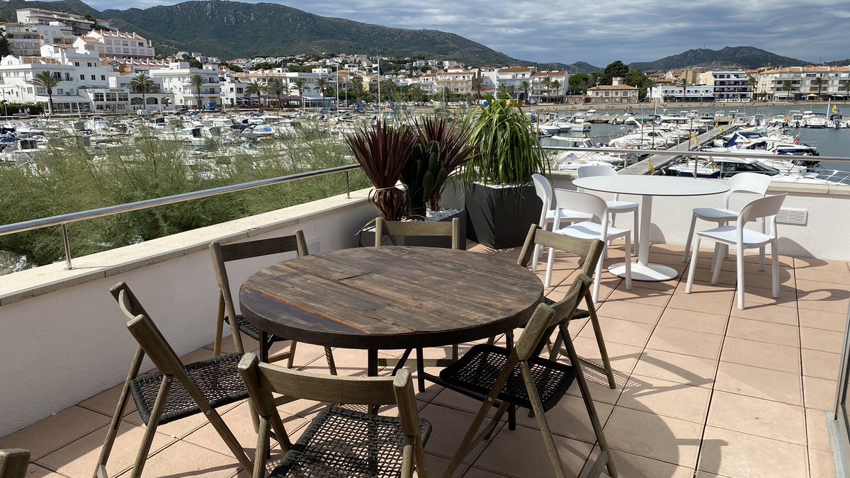 cnllanca's tweet photo. CAP BEA |  BAR RESTAURANT &amp; MARISC
Demà obert al @cnllanca
#llanca #portdellanca #capdecreus #costabrava #emporda

https://t.co/Nu8de33zpf https://t.co/sGXWRakwaU