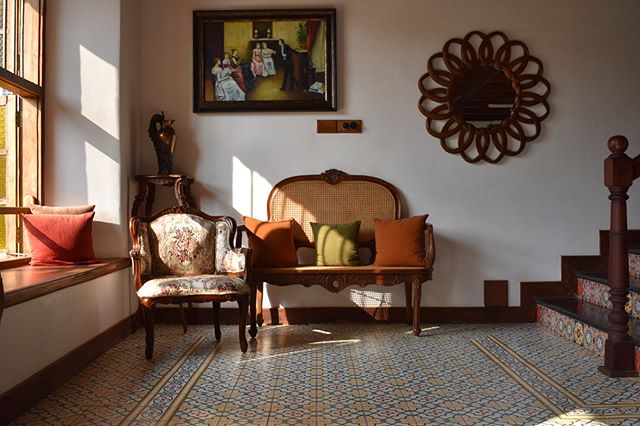 ForteKochi's tweet photo. Repost @lanikingston 
The beauty that is Forte Kochi Hotel, a converted Portuguese colonial mansion in the heart of this sleepy port town.

#fortekochi #fortekochihotel #fortkochi #kochivibes #ilovekochi #incredibleindia #lifewelltravelled #beautifuldestinations #travelcommunity https://t.co/NCYjgKb7Vk