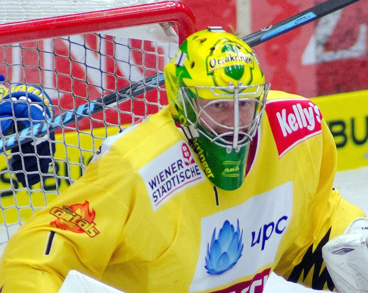 hockey_vintage's tweet photo. Today's #OneHitWonder is goaltender Matt Zaba, 1 game played for the @NYRangers in 2009/10. Born today in Yorkton, Saskatchewan, he played 4 years at Colorado College + 3 seasons in the ECHL/AHL + 5 seasons in Italy/Austria before retiring in 2015 #VintageHockey #NHL https://t.co/IMIlDQMbwY