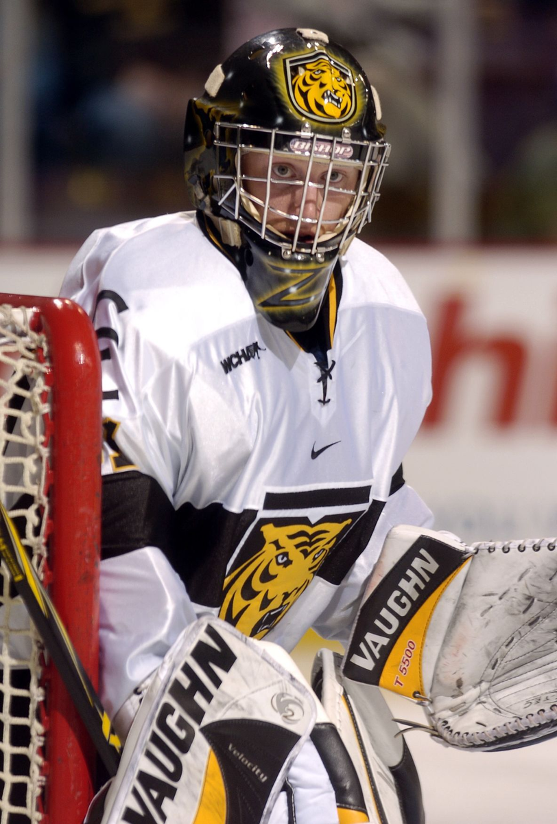 Today's #OneHitWonder is goaltender Matt Zaba, 1 game played for the <a href="/NYRangers/">New York Rangers</a> in 2009/10. Born today in Yorkton, Saskatchewan, he played 4 years at Colorado College + 3 seasons in the ECHL/AHL + 5 seasons in Italy/Austria before retiring in 2015 #VintageHockey #NHL