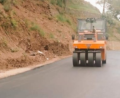 developingpak's tweet photo. Chief Minister Punjab Usman Buzdar has ordered the carpeting of road from #LowerTopa to #Kohala, the construction once completed will help the people of #Rawalpindi by easing their travel.
#Punjab #Pakistan https://t.co/ZodUBm6A2P