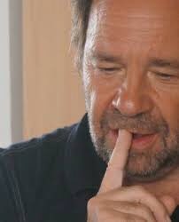 Avec Christian Biet, professeur à l’<a href="/UParisNanterre/">Université Paris Nanterre</a>, disparaît une figure majeure des études théâtrales et de leur rencontre avec le monde de l’art et de la culture. Tristesse immense.Des plateaux aux amphis, son oeuvre restera.