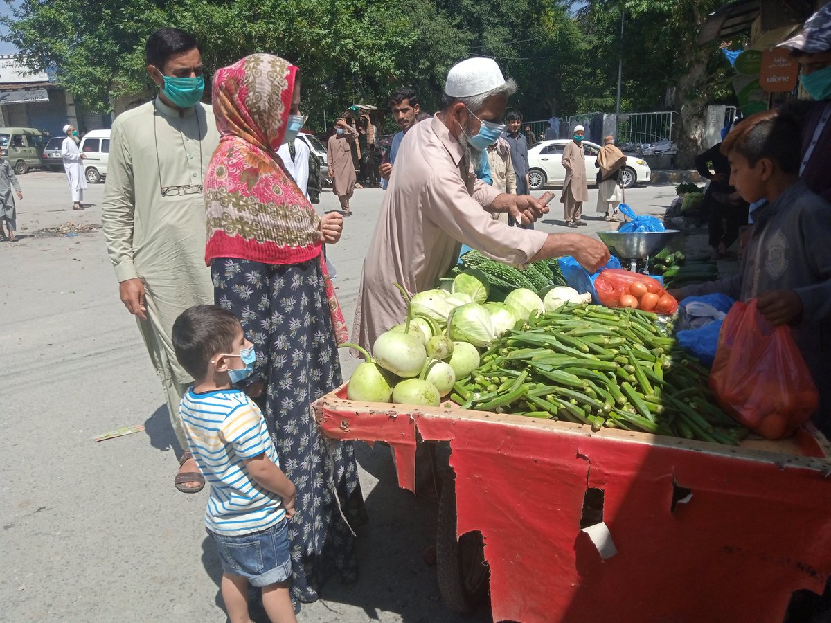 akasha_kiran's tweet photo. AAC II Jr. inspecting Abbottabad Bazar. 😋

(Before you ask, let me tell you that he was unwell and he wouldn't let me leave. So I took him along. 🙂 ) https://t.co/HAVWcXvnpR