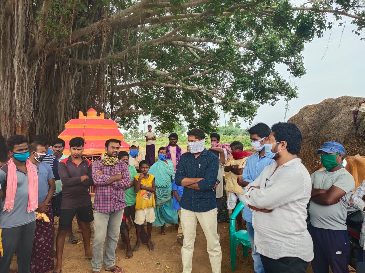 Koti_JSP's tweet photo. కోట్లలో ట్వీట్లు వేసం పని అయ్యిపోయాది అనుకోకు అసలే యుద్ధం ఇప్పుడే మొదలైనది
మరి ట్వీట్ వేసిన ప్రతి ఒక్కరు 3 ఓట్లుని వేసి @PawanKalyan #2024APCM చేయగలరా?
నేను అయితే సిద్దం
నేను వేసిన 3 ట్వీట్లుకు
నా బూత్లో గతంలో 
10ని100
పంచాయతిలో 
50 ని 500 ఓట్లుగా చేస్తా👍
#AdvanceHBDPawanKaIyan https://t.co/Km3Hzz2ciL