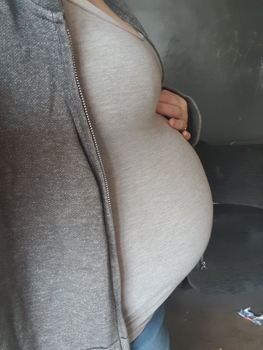 KatAndTheTribe's tweet photo. Fat baby boy.. 18 weeks today #pregnancy #18weekspregnant #bumpwatch #5thbaby #2ndtrimester #4thboy https://t.co/et7fJhJUVd