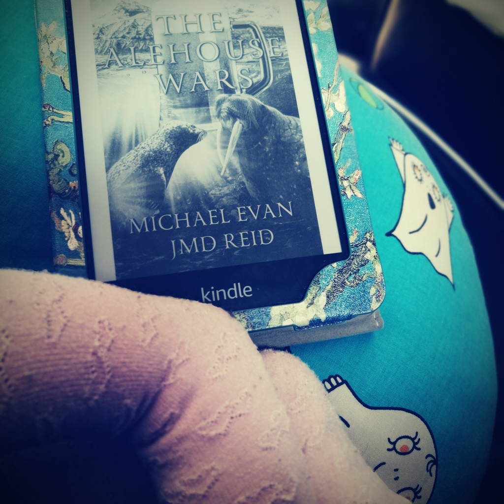 RussellCatrin's tweet photo. My current read for the IFA summer challenge 2020 😅 The Alehouse Wars By Michael Evan and JMD Reid 😁⠀⠀

#CurrentRead #TheAlehouseWars #MichaelEvan #JMDReid #IFA #IFASummerChallenge2020 #Bookish #IndieBook #Bibliophile #LoveBooks #Books #Book #ebooks #ReadingCommunity https://t.co/kQ64Zva5eZ