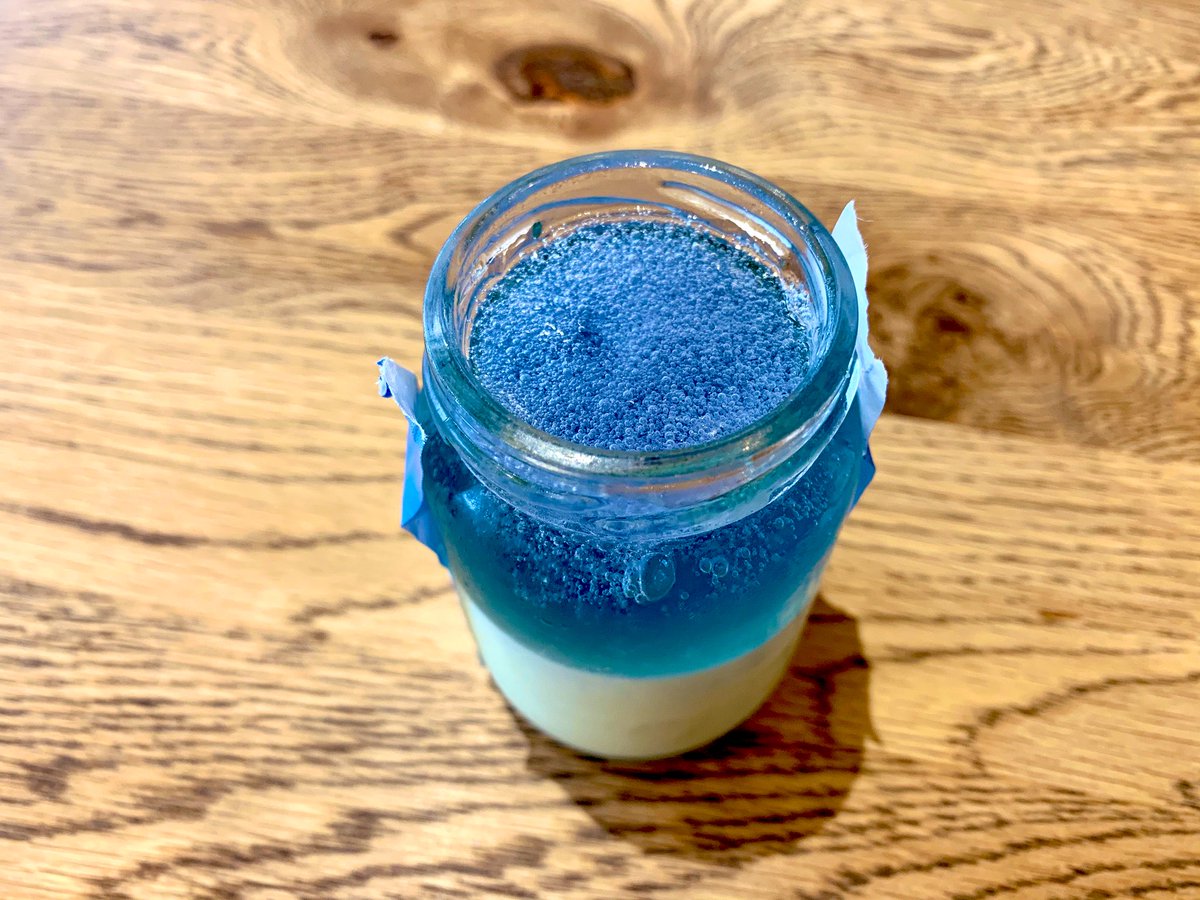 hiiko_sendai's tweet photo. 最近食べて感動したもの😋
「七ヶ浜 なみのおとぷりん」🌊
 
七ヶ浜の海のような綺麗なゼリーは、青いハーブのバタフライピーを使ったゼリー💙オレンジ果汁のシロップをかけると色の変化が楽しめます✨

シチノカフェで販売されています🍮💕
名取エアリのシチノカフェでも売ってました💡 https://t.co/c2GfCNvoXI