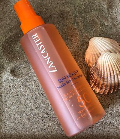 lumieresduprint's tweet photo. #sunbeauty Eau de protection solaire SFP 50, rafraîchissante et embellissante, sans effet gras ou collant, s’applique sur peau mouillée. Hydrate la peau, Pour un bronzage doré uniforme et durable, tout en préservant la peau #lancasterbeauty #LiveWithLight ... ☀️ 🏖 🌊 🏔 #soleil https://t.co/wdm51ttRIk