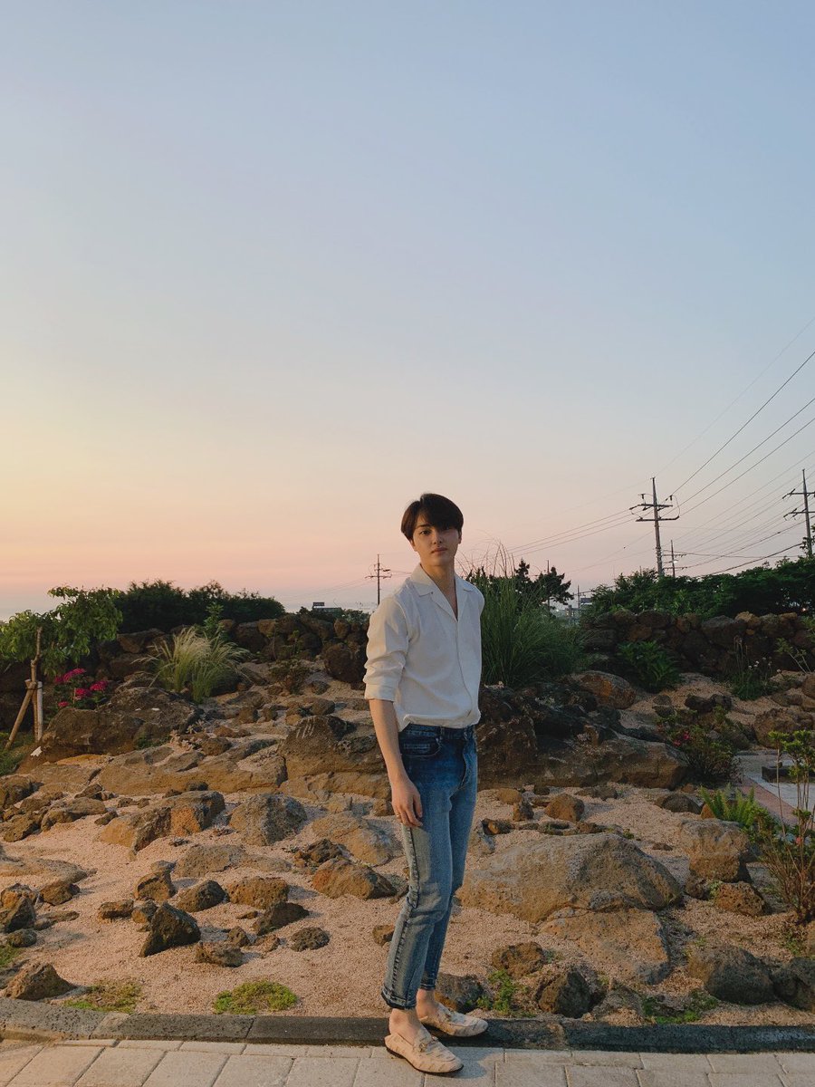 WE_THE_BOYZ's tweet photo. [주학년] 역시 제주도는 힐링입니다
여러분의 힐링은 무엇인가요?😍 https://t.co/sSQGw0y5xK