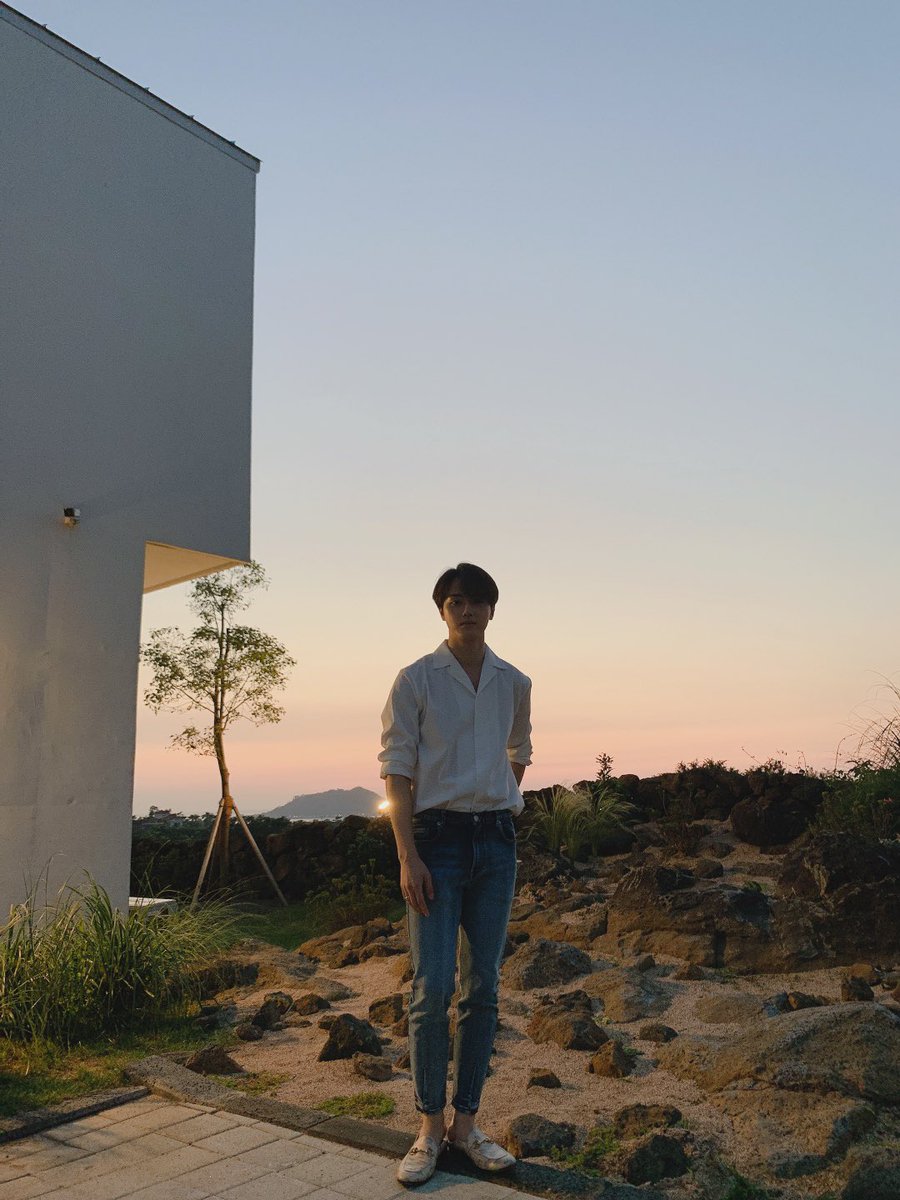 WE_THE_BOYZ's tweet photo. [주학년] 역시 제주도는 힐링입니다
여러분의 힐링은 무엇인가요?😍 https://t.co/sSQGw0y5xK