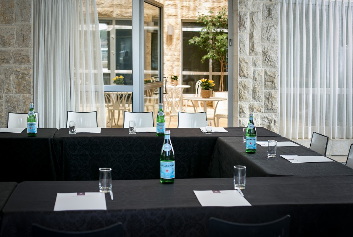 YehudaHotel's tweet photo. Great venue for all types of business meetings
#hotelyehuda #eventdecoration
#eventflowers #weddingvenues
#newlyengaged #imgettingmarried
#misstomrs #justengaged
#functionplanning #functions https://t.co/0Yd2CUaVeg