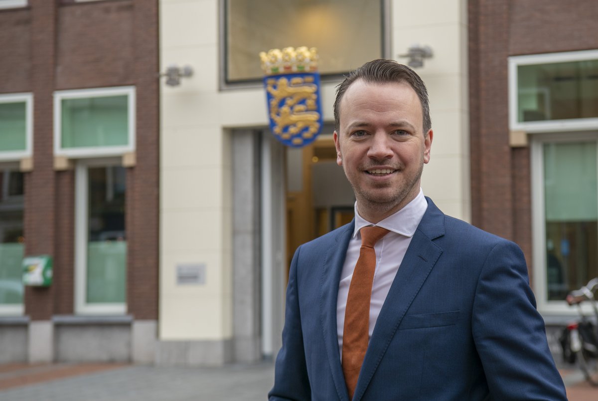 FryslanWurkje's tweet image. De nieuwste editie van OF magazine is uit en hierin kun je een interview lezen met gedeputeerde @Sanderderouwe. Hij vertelt over de vijf miljoen voor de 'Vitamine O'-injectie in de Friese Economie.

Benieuwd naar het artikel? Kijk 👁‍🗨 dan op: of.nl/online-magazin…