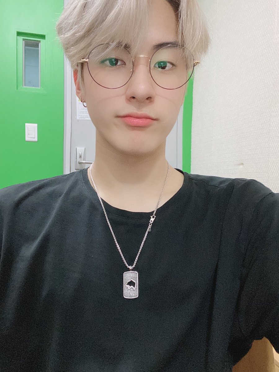 WE_THE_BOYZ's tweet photo. [에릭] 나도 사랑해 https://t.co/lX0s7sPpYH