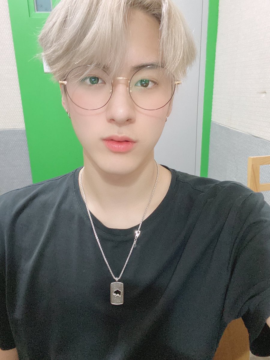 WE_THE_BOYZ's tweet photo. [에릭] 나도 사랑해 https://t.co/lX0s7sPpYH