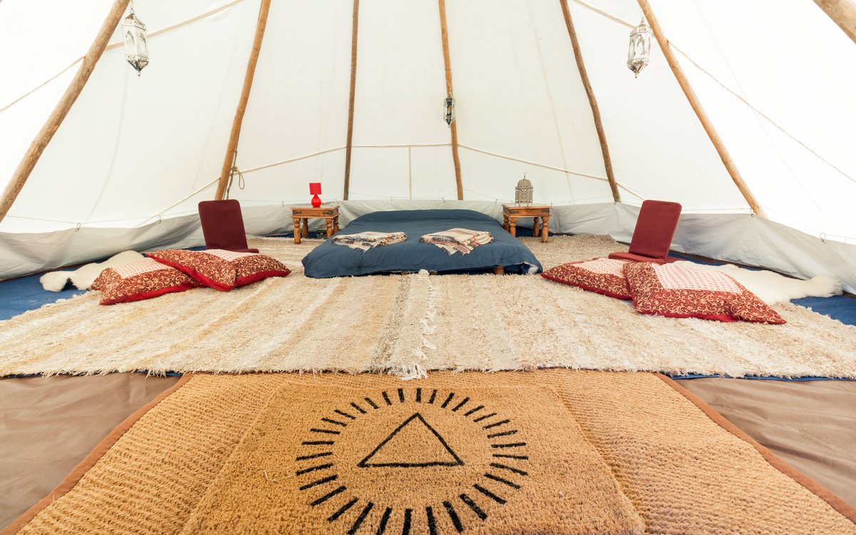 greentraveller's tweet photo. This looks great: music, fresh air and fields - 12 days of pop-up camping in the wildflower meadows of @FernhillFarm1 with a family-friendly festival vibe @MendipHillsAONB #Somerset, 13-24 Aug https://t.co/hCRoOz8oC8 https://t.co/eavJmDLjc4