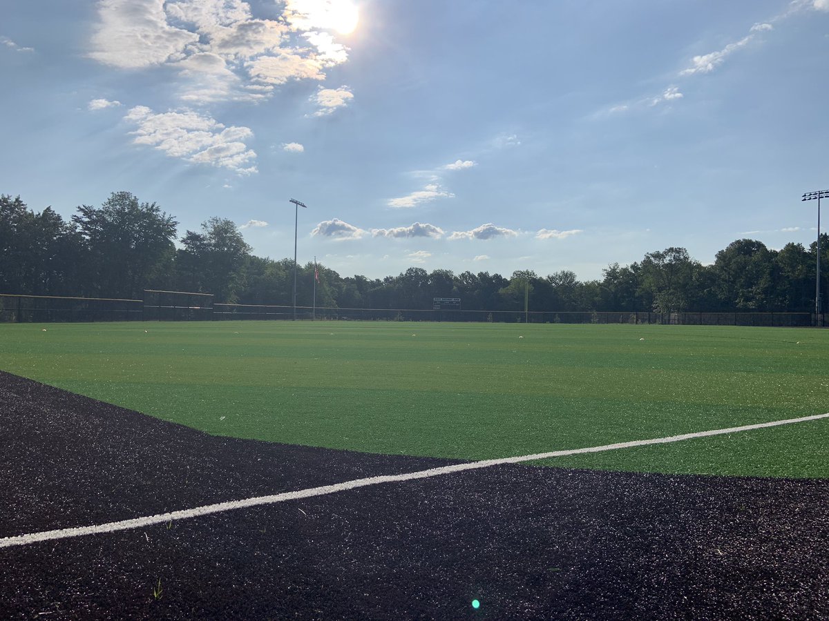 PVI_Baseball's tweet image. Another beautiful morning at the ballpark. A great day of camps are ahead. #CovidSafety #Distanced #HandSanitizer #Wiped⚾️⚾️ 😷