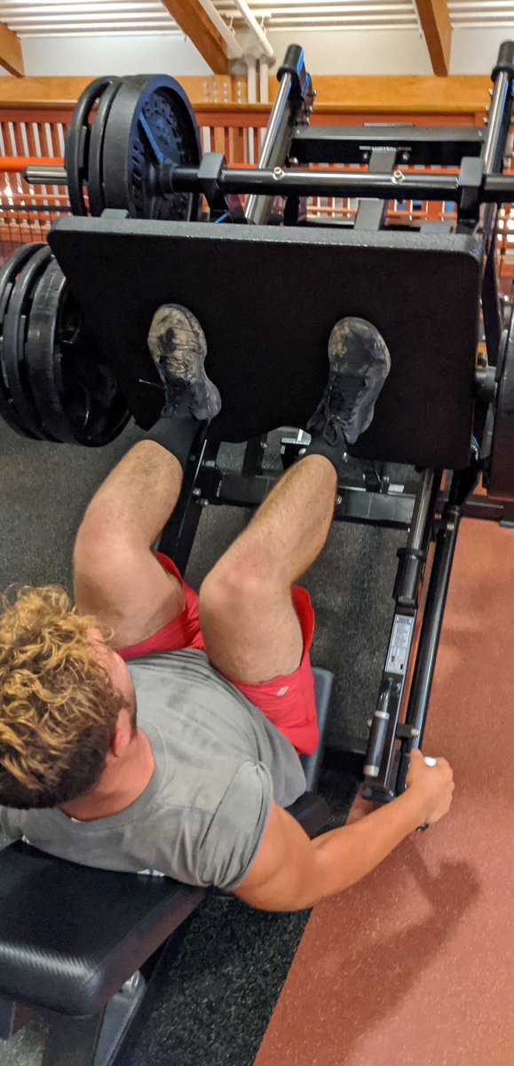 DeklanWilk's tweet photo. Grind dont stop, 878lbx5 @PRAMinersFB https://t.co/PeuBvr7G8o