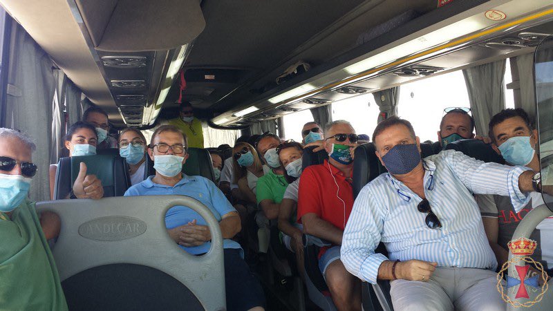 HdadRescate's tweet photo. El pasado sábado, 4 de julio, parte de la Junta de Gobierno y del Grupo Joven de la hermandad viajó a Sevilla para visitar el taller de Enrique Gutiérrez Carrasquilla y conocer el proceso de restauración de Jesús del Rescate, con las medidas para prevenir el COVID-19. https://t.co/LxRsS4y3g1