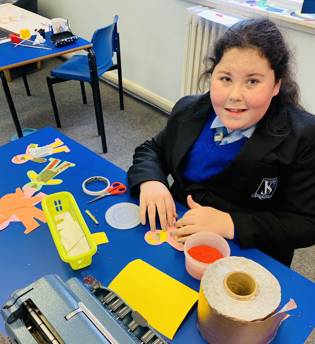 MissHollymealey's tweet photo. Bubble 3 finding the true meaning of friendship @StVincentsL12 with the #journeyforpeace #FRIENDSHIP @Alicep1975 @AlisonJ01984050 @probertsstvin https://t.co/6CwQxBfJSs
