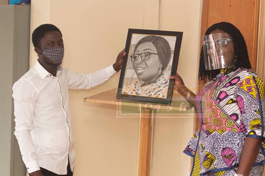 mamaeffe1's tweet photo. Awesome artwork by Francis Kwateng to me. 👏 https://t.co/9QsUfnSG0f