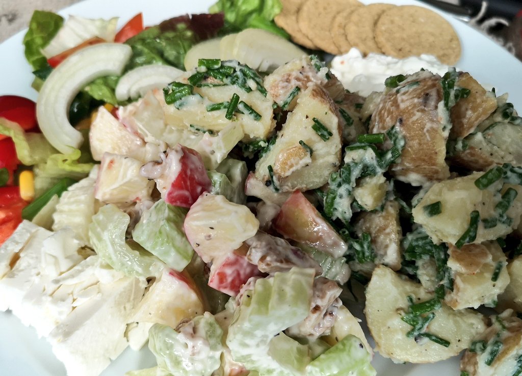 adamjennison's tweet image. A morning of conference calls = a late lunch..

No bread for me..
😑

#devestated