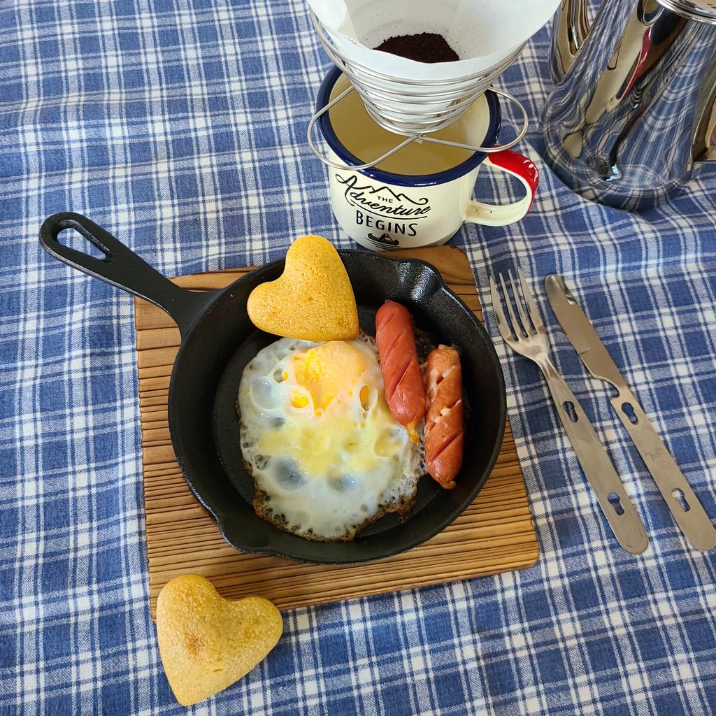 kimononana's tweet photo. I've done seasoning.
So, the next…
#fliedegg
#skillet #bushcraft
シーズニングも済んだので
まずは目玉焼きからトライ
#ニトスキ #家キャン
#お値段以上 #願う
#白身カリッ #微妙な森活気分 https://t.co/F3bnXFzQhE