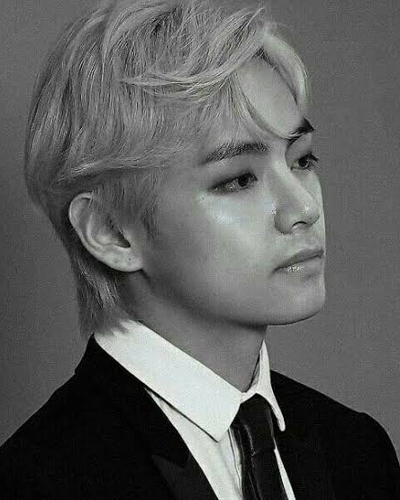 "bTs lOoKs LiKe gIrLs"A thread: