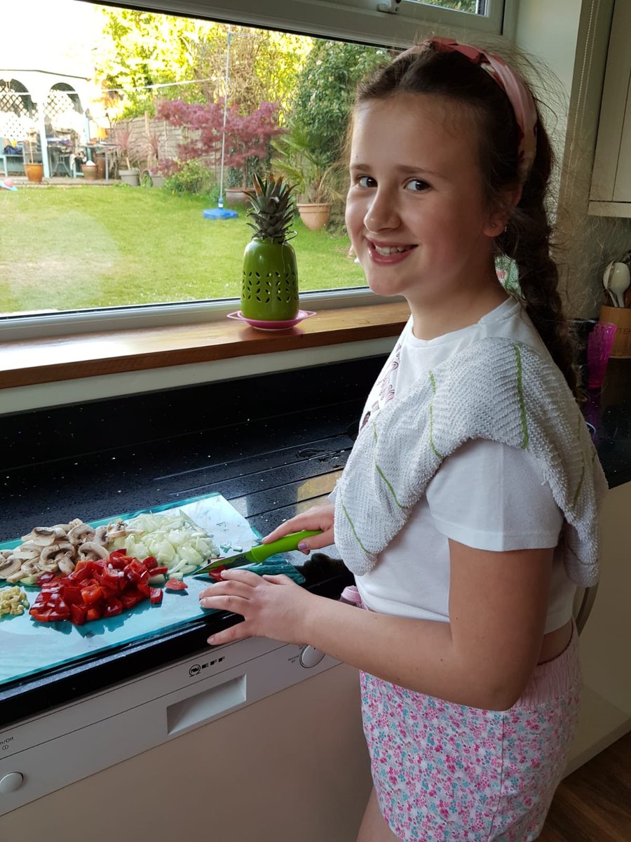 14Coulsdon's tweet photo. When you challenge a new Guide to finish her Skills for the Future Skills Builder and she comes up with this....she’s even agreed to lead the cooking of this meal when she finally gets her first tent camp!
Well done Katie!
#SkillsForLife #StillGuiding #BadgeMad
@GuidingCroydon https://t.co/JKu7kTjd4a