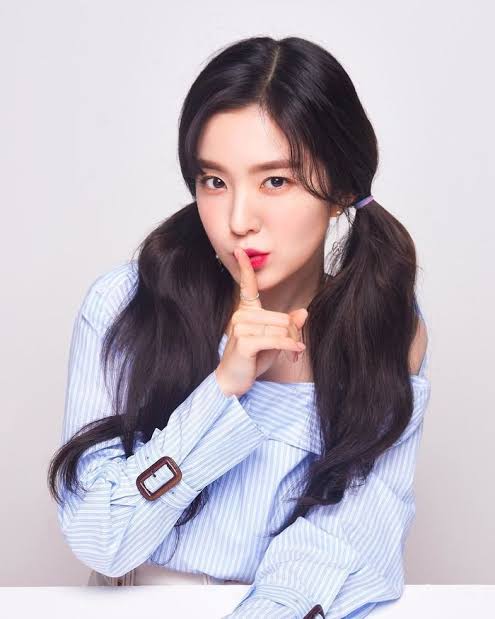 renesapphic's tweet photo. When you accidentally type
😂😂🤫😂
#RedVelvet_IRENE_SEULGI_Monster #irene #seulgi #redvelvet #seulrene #StreamMonsterMV #BaeJoohyun #joy #wendy #yeri #laughing #wenrene https://t.co/0edx10Fy6M