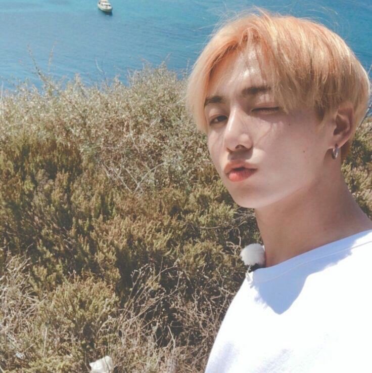 __minmini__'s tweet photo. По моему мы мало говорим о таком Чонгуке🌻💛
#BTS #JUNGKOOK #JungkookWeLoveYou https://t.co/Ie4IrlQOOQ