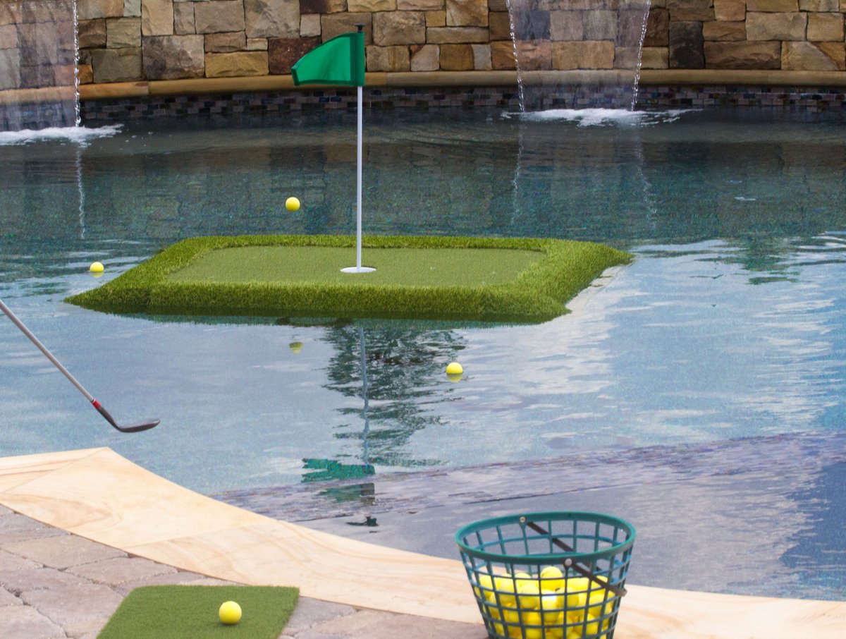 TenCateGrassUS's tweet image. What if you didn't have to choose between a pool day and a golf day? 🤔

Our subsidiary company @synthetic_turf has you covered with their patented Floating Golf Green. #ChippingGreen