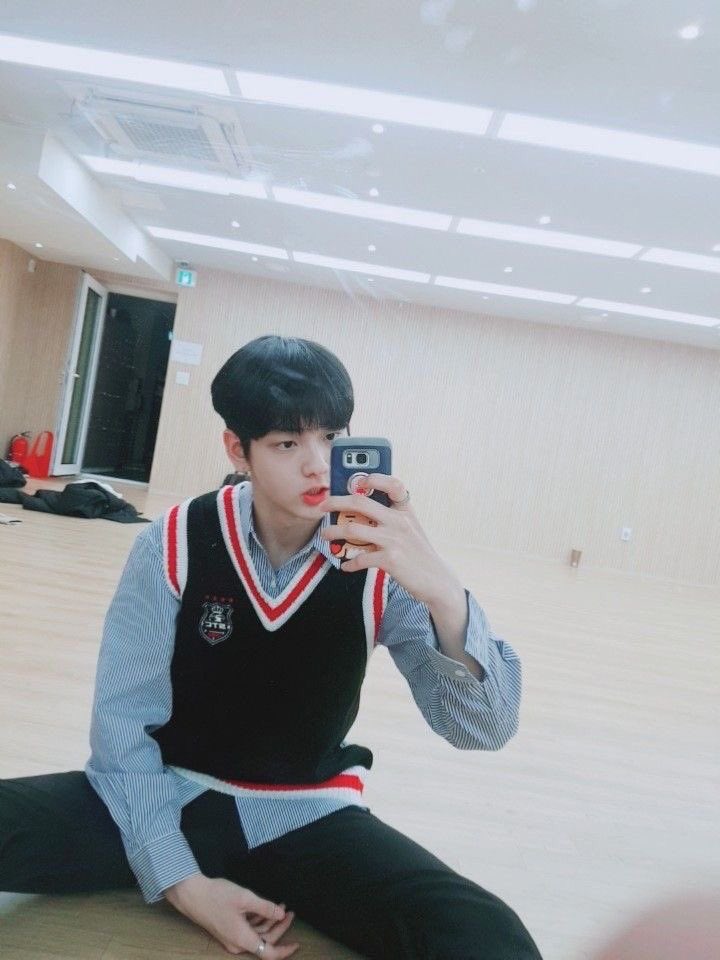 soobinfolder's tweet photo. predebut soobin was a cultural reset
#๋ค์ฏ์ด_ํจ๊ปํ_500์ผ์_์๋๋ฆผ
#500DaysWithTXT
@TXT_members @TXT_bighit https://t.co/y2nc0gYK5I