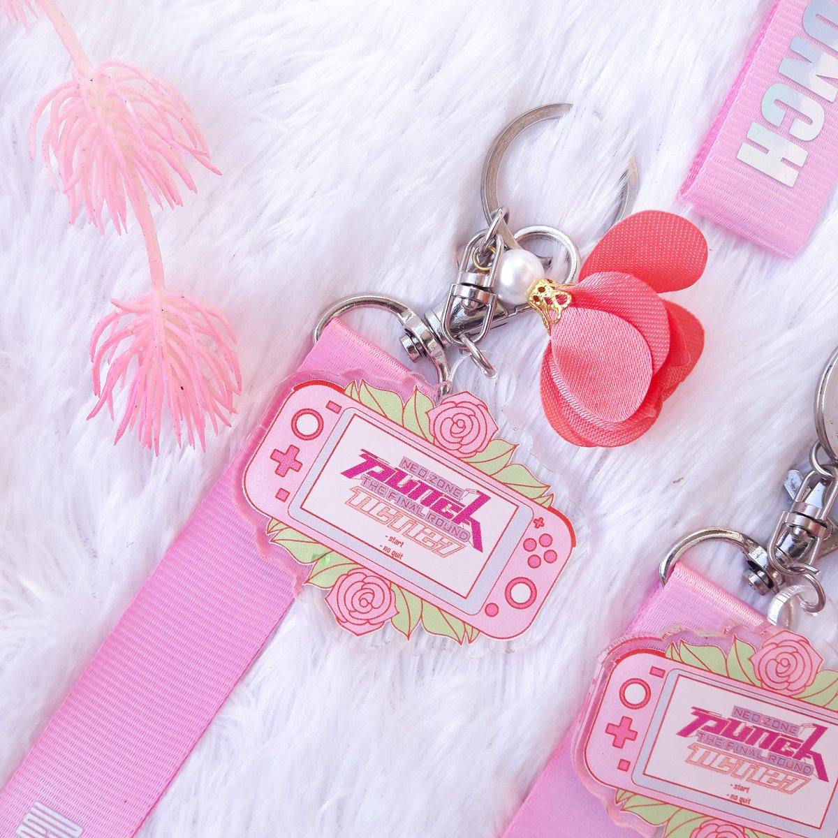 smellycatsu's tweet photo. 🌸Punch keychain!!🌸

I'm gonna settle with the (((right))) manu first before I sell them overseas hehe 👁🐽👁in the meantime, I'm gonna sell them for Indonesian buyers first so stay tune for updates! ❤

#NCT #NCT127 #NCT127_Punch #Punch #nctkeychain #nctmerchs #KPOPMERCH https://t.co/D7SDpo8sKv