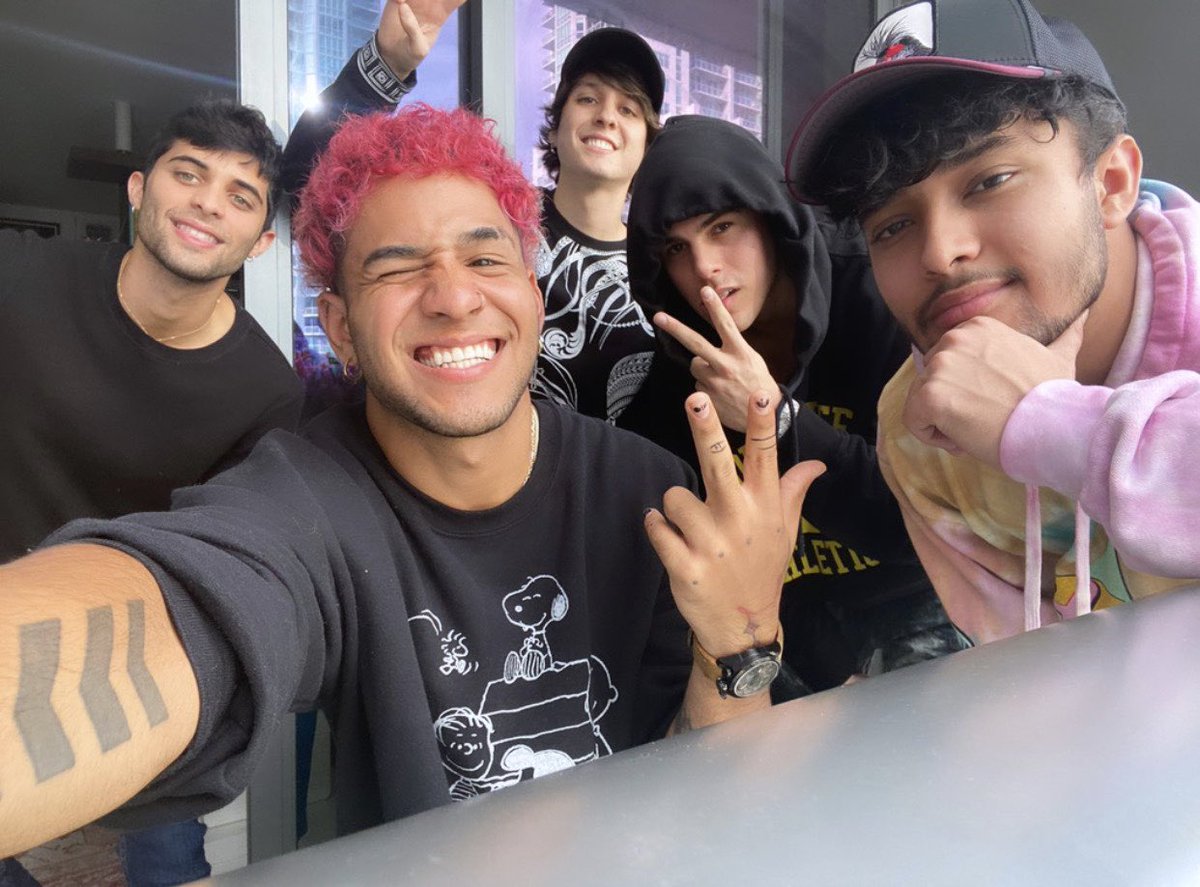 WE’RE BACK BABY!!!!! 😜 
Expectativa... ⬇️