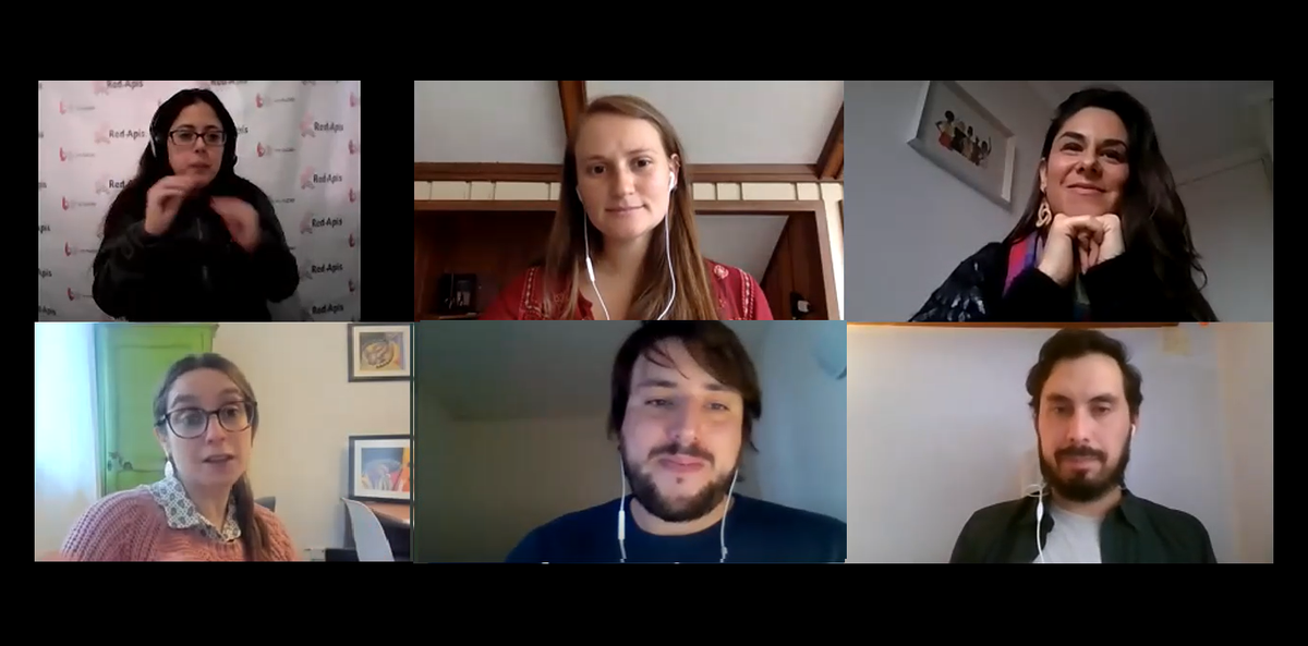 ComCambioSocial's tweet photo. Revisa los aprendizajes y experiencias de comunicación durante la pandemia compartidos por @rolfholzmann, @clauyachan y @IdeasInfancia en el conversatorio "Pandemia y sociedad civil: desafíos comunicacionales".

https://t.co/JLPH3sUYxe https://t.co/g3l8PvRSMh