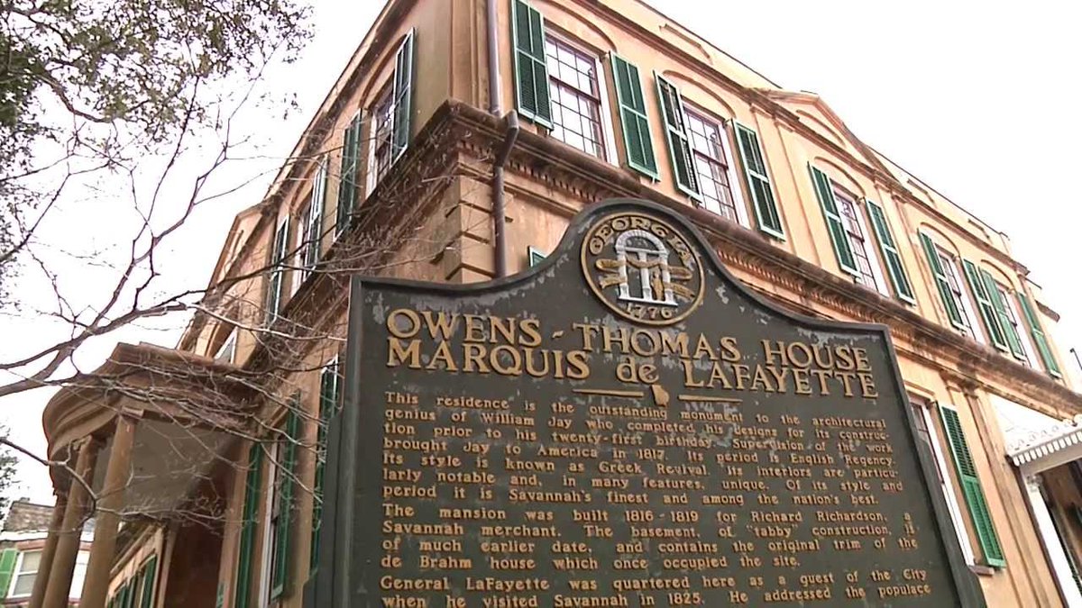Take a look at this lovely tribute to historic preservation legend, Emma Adler! The video features Mrs. Adler and explores the role she and others played in saving Savannah's historic structures and neighborhoods.
ow.ly/bUFb50AxZNf davenporthousemuseum.org