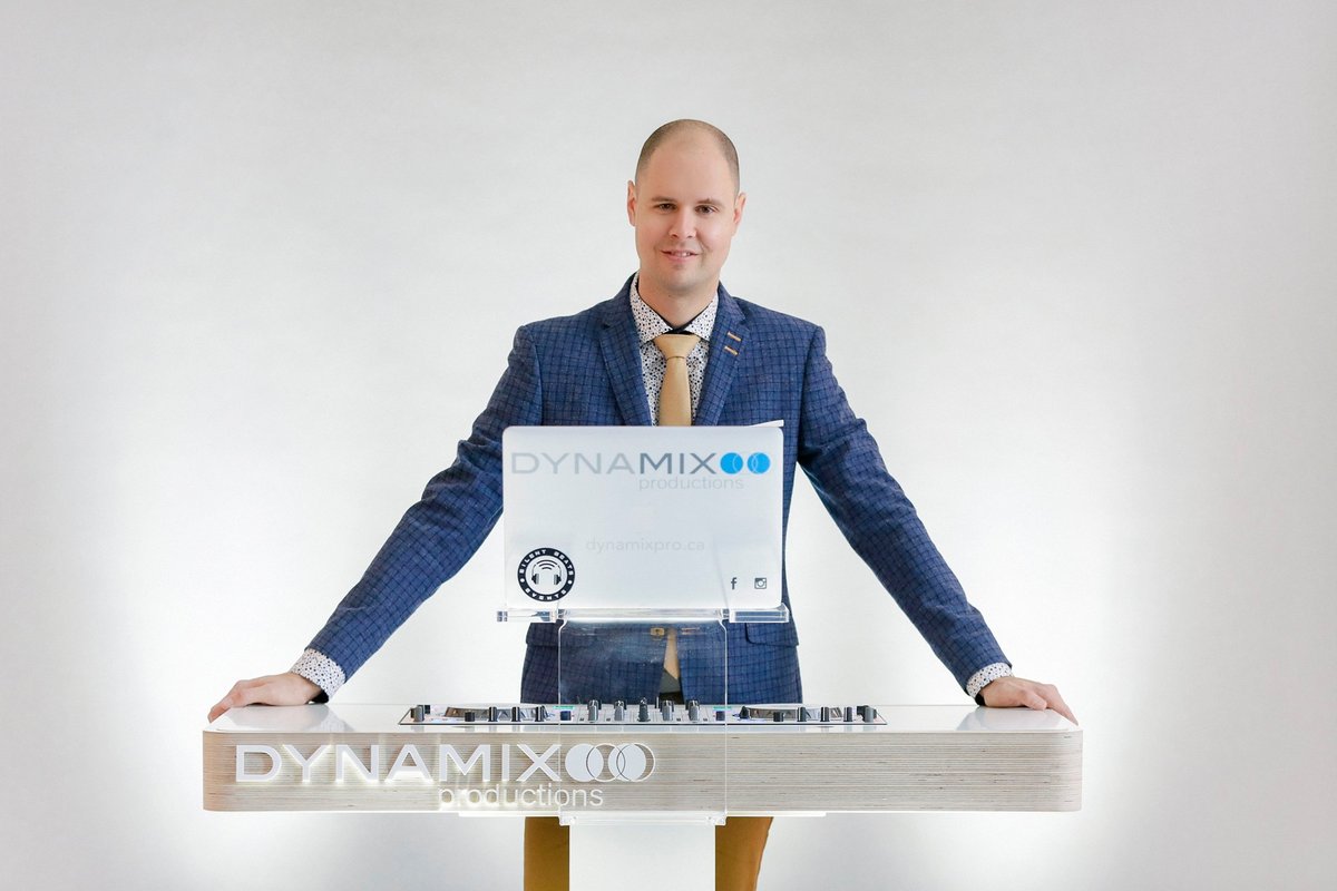 OTPopUpEvents's tweet photo. Here is great shot of the Owner of #DynamixPro, Stephan along side his #DJ Table. He'll be setting to mood for your wedding for the entire time you are there. https://t.co/VZty4mr8ra