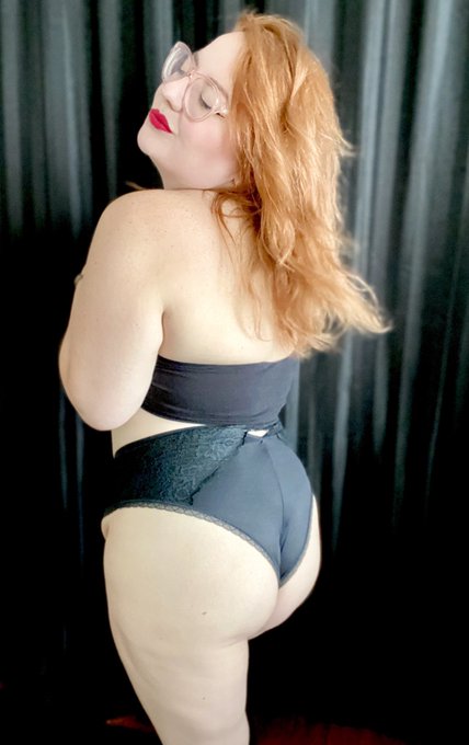 2 pic. Southern sass and a whole lotta ass is on my business card for a reason... #ass #booty #butts