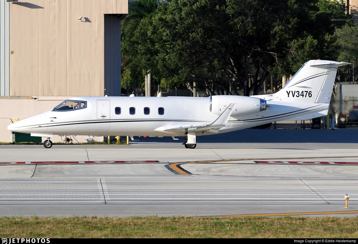 Arr3ch0's tweet photo. Bombardier Learjet 55 #YV3476 salió ayer de #Venezuela a Toluca, México vía Cozumel y ta está aproximándose a FIR Maiquetía, al Norte de Maracaibo en dirección Sureste. https://t.co/zz5qAgLyxO